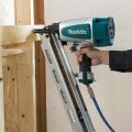 MAKITA-AN924-GWOZDZIARKA-PNEUMATYCZNA-50-90-3-76mm-Zasilanie-pneumatyczne.jpg